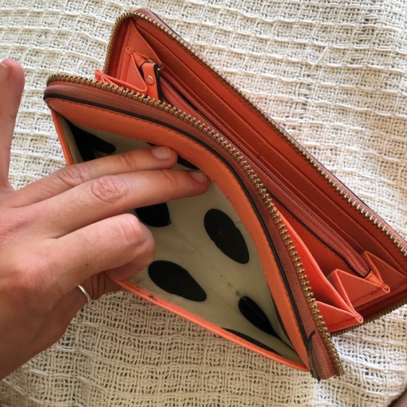 Kate Spade zip around continental leather wallet - Picture 6 of 6